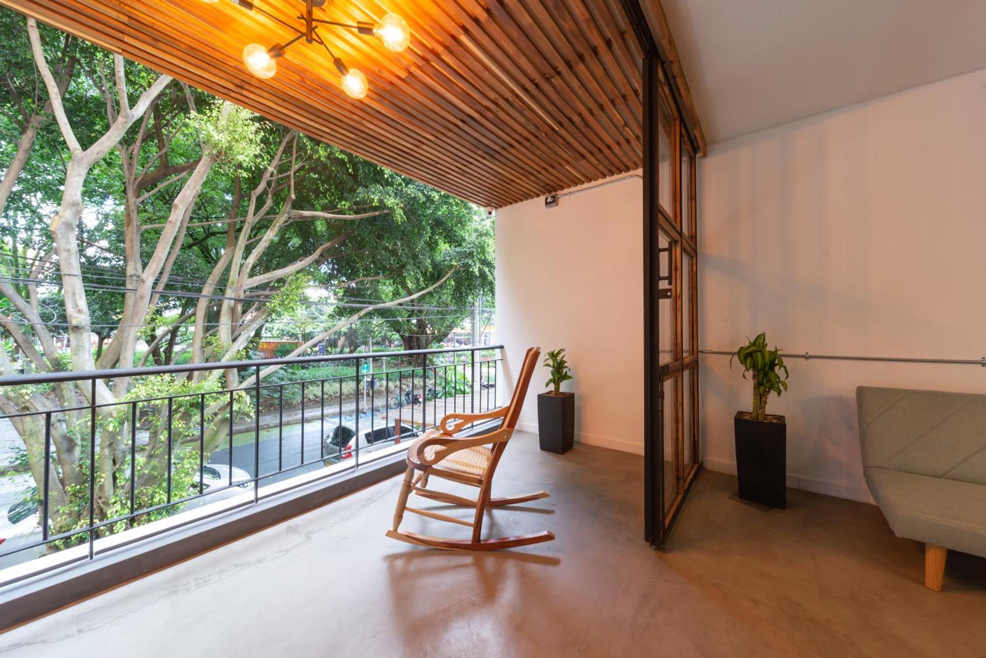 Casa Mosaiko Primer Parque Laureles Medellín Exterior foto